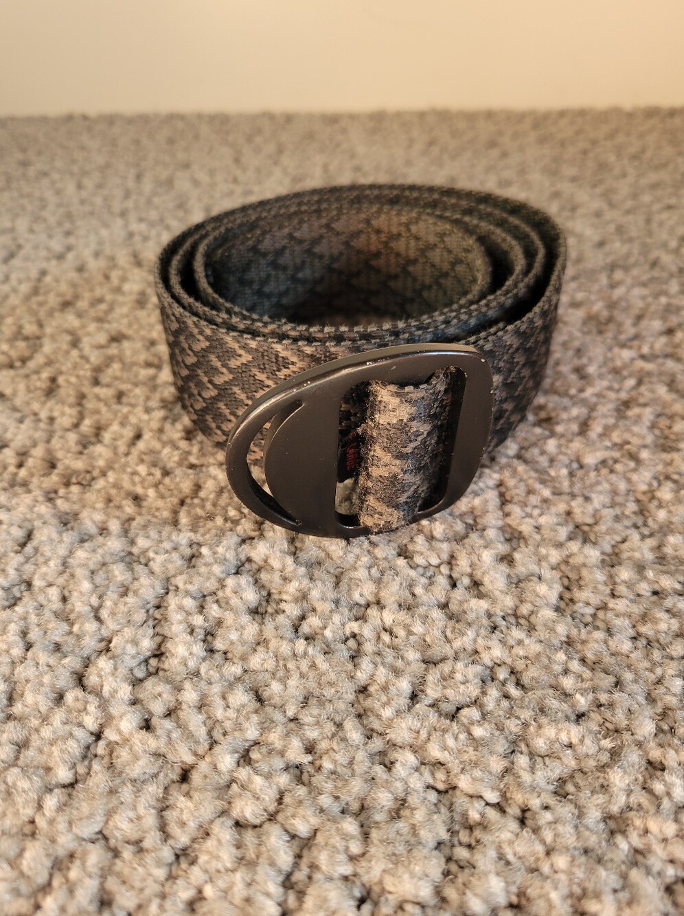 Bison Designs 38mm Crescent Buckle Nylon Web Belt Dark Gray Snake Print Mens L